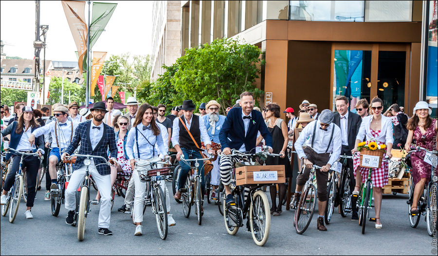 Старт велопробега Saturday Style Ride в Цюрихе