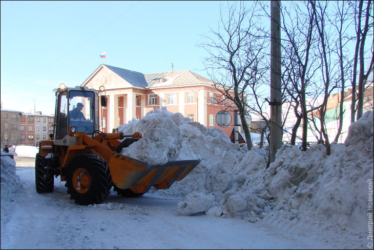 Сугробы в Кировске