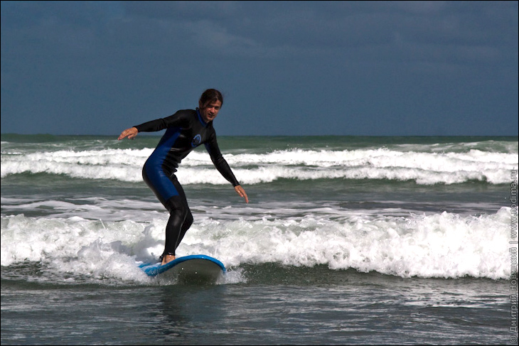 Surfing in Raglan