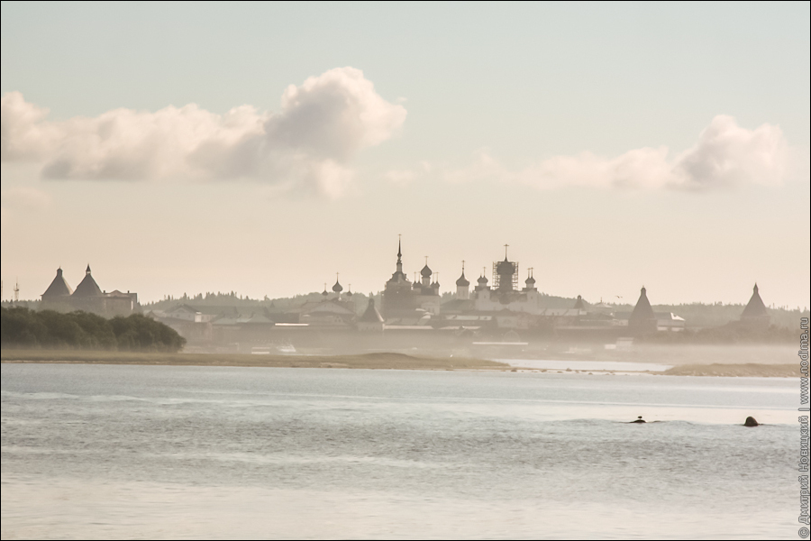 16. Поселок Соловецкий в тумане